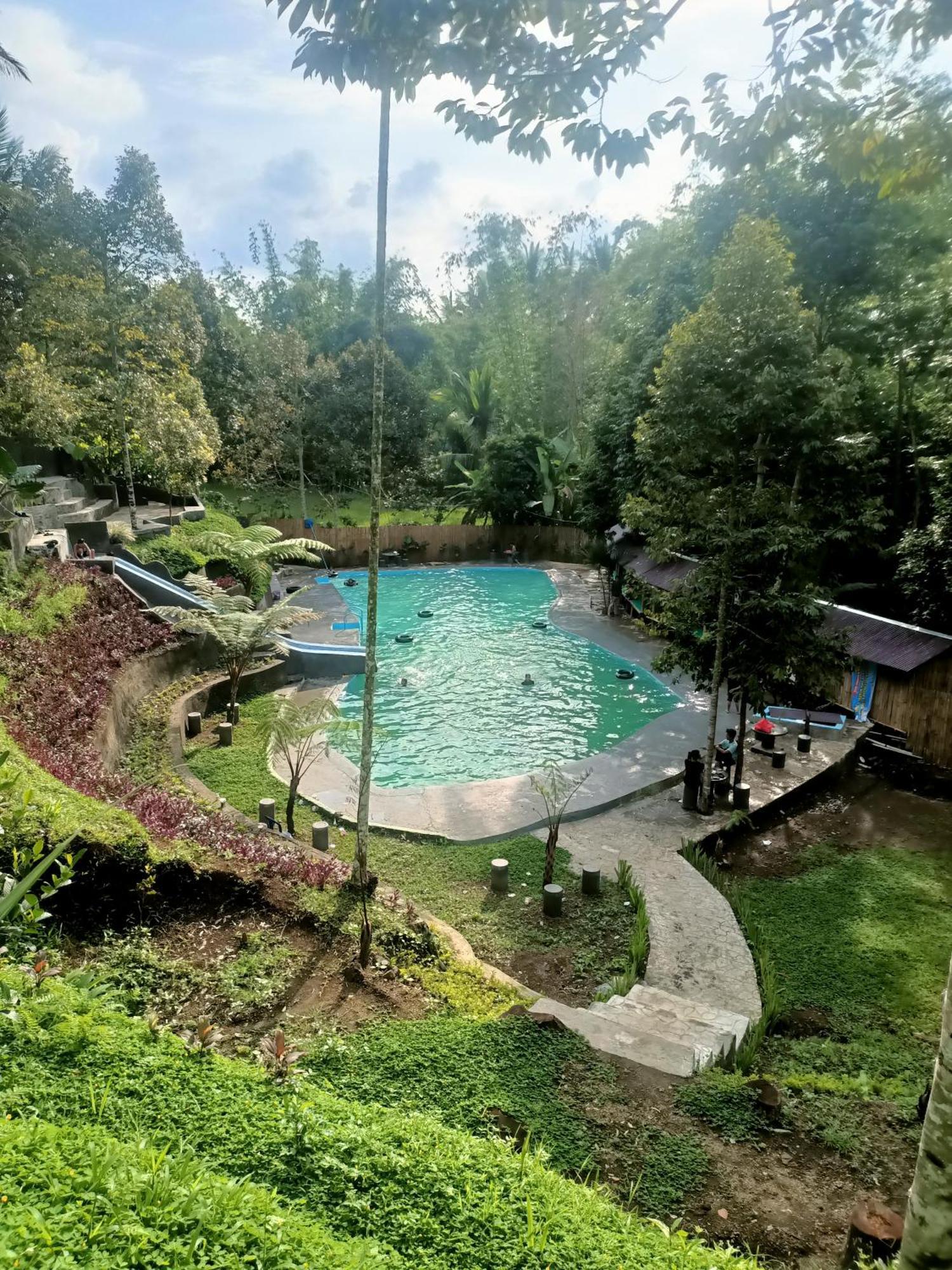 Lingkung Park Tetebatu Apartment ภายนอก รูปภาพ